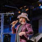 Mike Salazar en Honda Celaya Fiesta de Fin de Año