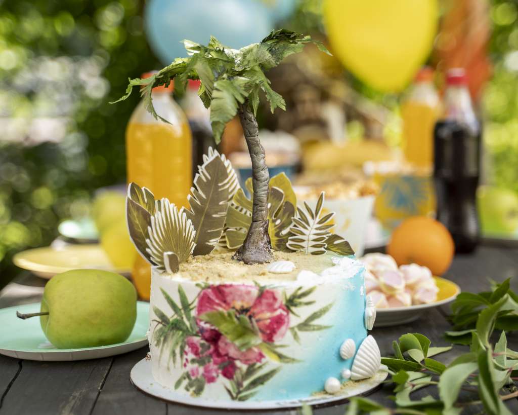 beautiful jungle party decorations